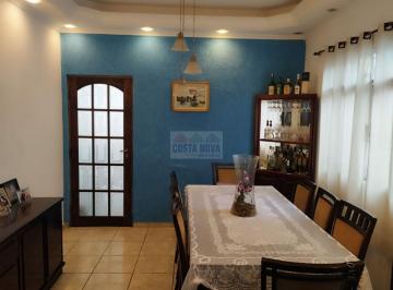 Casa · 230m² · 3 Quartos · 3 Vagas · Casa com 275 m², são 3 quartos, 2 banheiro, sala para 2 ambientes, 3 vagas de garagem