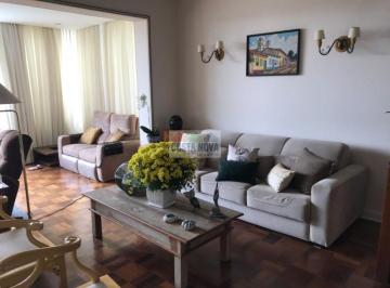 Casa · 300m² · 4 Quartos · 5 Vagas · Casa à venda no Pacaembu, 4 suítes, 2 vagas de garagem