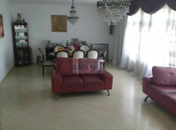 Casa · 300m² · 4 Quartos · 2 Vagas · Casa à venda no Sacomã, 4 suítes e 2 vagas de garagem. Quintal amplo com piscina
