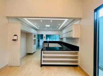 Casa de 3 quartos, Vicente Pires · Rua 4 Chácara 298 - Casa de 150 m2 com 3 quartos, sendo 2 suítes