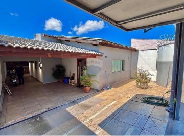 Casa · 176m² · 3 Quartos · 2 Vagas · Casa com 3 dormitórios sendo uma suite e energia fotovoltaica na Vila Paraíso, Mogi Guaçu