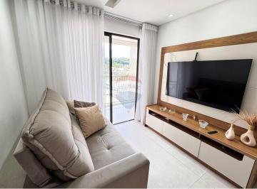Apartamento · 86m² · 2 Quartos · 1 Vaga · Apartamento de 2 quartos, sala com varanda e fechamento de cortina de vidro, elevador e uma vaga de
