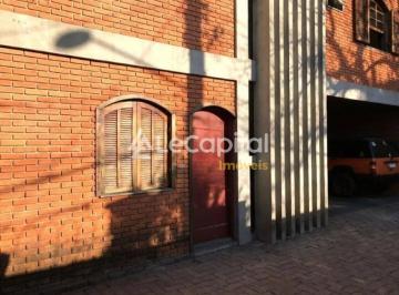 Casa · 251m² · 4 Quartos · 4 Vagas · Casa com 4 Quartos e 3 banheiros à Venda, 251 m²