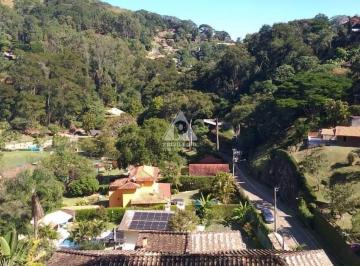 Casa · 160m² · 3 Quartos · 1 Vaga · Luxuosa Casa Triplex em Condomínio com Infraestrutura Completa em Itaipava!