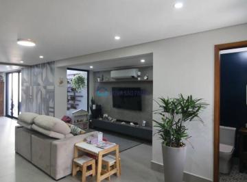Casa · 141m² · 3 Quartos · 2 Vagas · Sobrado modernizado de 141m² com 3 quartos