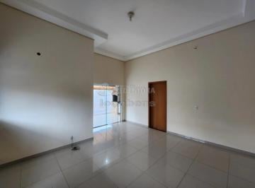 Casa · 211m² · 3 Quartos · 2 Vagas · Laureano Tebar II Casa de esquina com 03 dormitórios, área de churrasqueira.