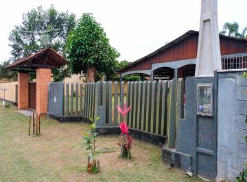 15fea476bd1a3732c574ca1adf4b5e9c4be783d0 · CASA TÉRREA, COM AMPLO TERRENO DE 648 M². ÓTIMA LOCALIZAÇÃO. MOBILIADA E COM CHURRASQUEIRA. GARAGEM