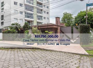 Casa de 3 quartos, Curitiba · Casa Térrea com Quintal Amplo de 293m² à Venda no Cristo Rei