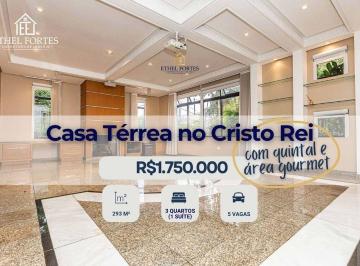 Casa de 3 quartos, Curitiba · Casa Térrea com Quintal Amplo de 293m² à Venda no Cristo Rei