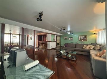 Apartamento · 275m² · 4 Quartos · 3 Vagas · Apartamento mobiliado com 275m² privativos 4 suítes e 3 vagas no Batel