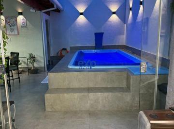 Casa · 250m² · 3 Quartos · 2 Vagas · Residencial Jardins/sobrado