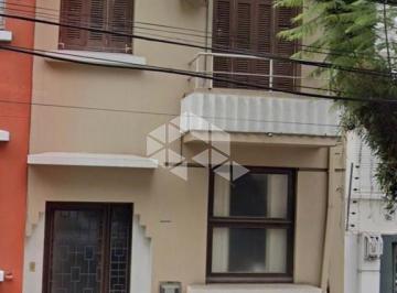 691730_i889B23msX92938H6_6917306802618f953b0.jpg · Casa bem localizada com um bom pátio