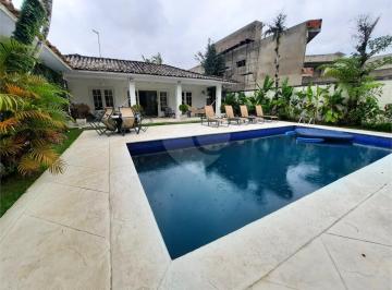 Casa · 250m² · 5 Quartos · 6 Vagas · Casa com 5 quartos à venda em Jardim acapulco - SP