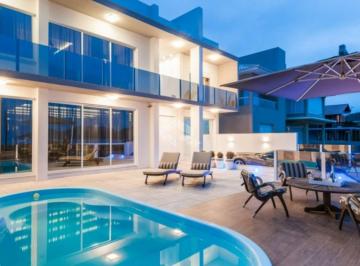 690986_ip32LKIvnf28pOmQSG_69098667fac8dc93639.jpg · Casa à Venda à beira-mar em Garopaba, SC