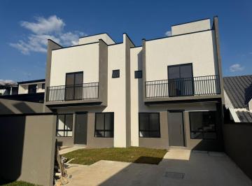 Casa de 3 quartos, Curitiba · Sobrado 3 quartos, 1 suíte, 2 vagas com ótima localização no xaxim