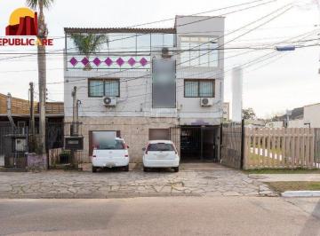 Casa · 300m² · 3 Quartos · 3 Vagas · Sobrado para Venda - 300m², 3 dormitórios, sendo 1 suites, 3 vagas - Cavalhada