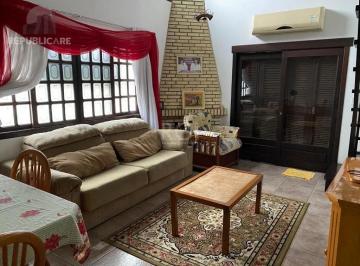 Casa · 330m² · 6 Quartos · 3 Vagas · Casa para Venda - 330m², 6 dormitórios, 3 vagas - Cavalhada