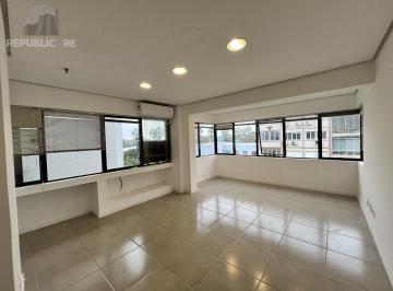 Comercial · 35m² · 1 Quarto · 1 Vaga · sala comercial com uma vaga de garagem no bairro Bom Fim