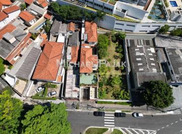 Casa · 416m² · 6 Quartos · 5 Vagas · Sobrado com 6 Quartos