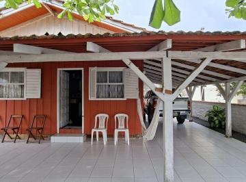 Casa · 80m² · 2 Quartos · 2 Vagas · Casa / Terreno à 450mts do mar no Bairro Meia Praia em Navegantes/SC