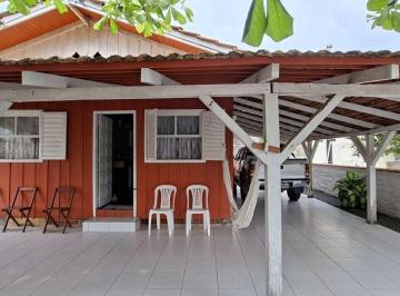 Casa · 80m² · 2 Quartos · 2 Vagas · Casa / Terreno à 450mts do mar no Bairro Meia Praia em Navegantes/SC