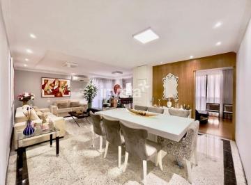 Apartamento · 204m² · 3 Quartos · 3 Vagas · Apartamento à venda no bairro Embaré