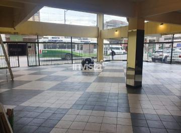 Comercial · 350m² · 6 Vagas · Loja/Ponto comercial de esquina com mezanino e fachada em vidros no Centro de Santos