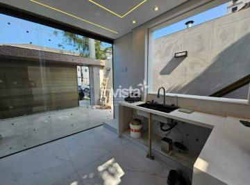 Casa · 260m² · 3 Quartos · 3 Vagas · Casa à venda no bairro Campo Grande