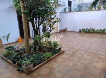 Casa · 167m² · 4 Quartos · 2 Vagas · LOCAÇÃO - Casa no Embaré, 4 quartos, mobiliada e equipada 