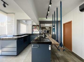 Apartamento · 95m² · 2 Quartos · 2 Vagas · 2 dormitórios na quadra da praia em prédio novo.