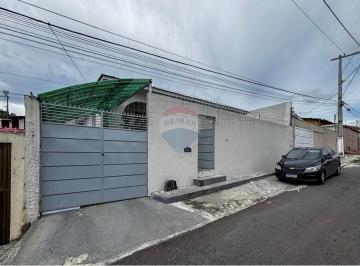 Casa · 153m² · 4 Quartos · "Casa no Parque 10: Ótimo Preço!"
