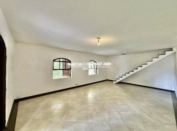 Casa · 1000m² · 3 Quartos · 10 Vagas · Casa Assobradada com Varanda, Quintal e Anexo com Churrasqueira. FL23
