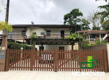 Casa · 135m² · 3 Quartos · 4 Vagas · Locação por Temporada / Condomínio Mar Verde