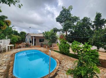 Foto 01 · ÓTIMA E CHARMOSA CASA COM AMPLA VARANDA E PISCINA E CASA DE HÓSPEDES