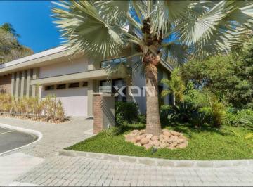 Casa · 622m² · 5 Quartos · 2 Vagas · Casa em Condomínio com 5 Dormitórios.