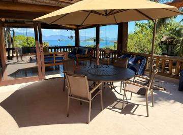 Casa · 240m² · 4 Quartos · 2 Vagas · Casa com espetacular vista para o mar em cond. com praia privativa