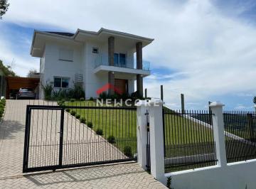 Casa · 288m² · 3 Quartos · 2 Vagas · Casa em Rua Gentil Bonato - Pórtico - Gramado/RS
