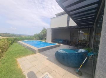Foto 01 · Casa nova dentro de condomínio fechado em área nobre de Atibaia SP com 4 suítes,  piscina, área gour