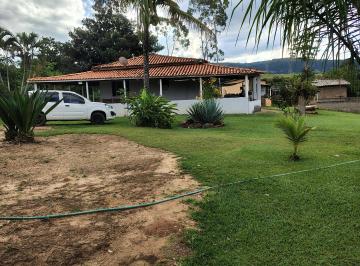 Rural de 4 quartos, Monte Santo de Minas · Casa sede  ,Jardim ,árvores frutíferas 