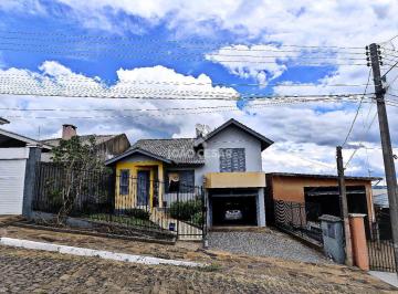 Casa · 121m² · 2 Vagas · CONFORTO, ESPAÇO E LOCALIZAÇÃO PRIVILEGIADA