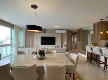 Apartamento · 148m² · 4 Quartos · 3 Vagas · Apartamento com vista mar à venda no Ed. Puerto Velero em Balneário Camboriú