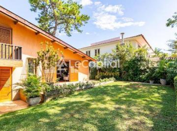 Casa · 250m² · 3 Quartos · 4 Vagas · Casa à Venda com Vista Privilegiada para o Jóquei Club