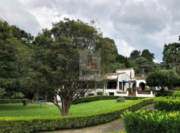 Rural · 800m² · 4 Quartos · 10 Vagas · Oportunidade Única: Casa para Reformar ou Demolir em Localização Privilegiada!