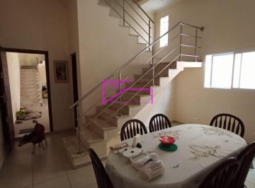 Casa · 220m² · 3 Quartos · 10 Vagas · Sobrado Frontal Jardim Munhoz