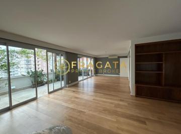 Apartamento · 240m² · 3 Quartos · 2 Vagas · Excelente apartamento no Paraiso, com varanda, andar alto e 2 vagas