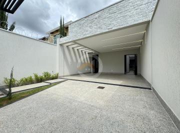 Casa · 168m² · 3 Quartos · 2 Vagas · Sobrado 3 suites com piscina, Setor Tres Marias