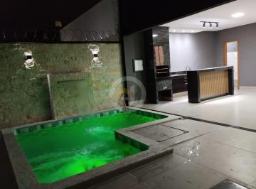Casa · 126m² · 3 Quartos · 2 Vagas · Casa 3 quartos com piscina, Setor Moinho dos Ventos