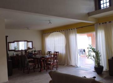 Casa · 4 Quartos · 2 Vagas · Casa à venda no bairro Alphaville em Santana de Parnaíba/SP