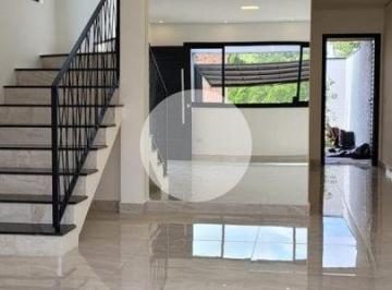 Casa · 3 Quartos · 2 Vagas · Casa à venda no bairro Chácara Jaguari (Fazendinha) em Santana de Parnaíba/SP