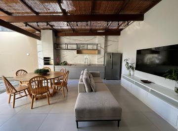 Casa de 3 quartos, Salvador · Casa nascente finamente decorada com 3 suítes, energia solar e gourmet